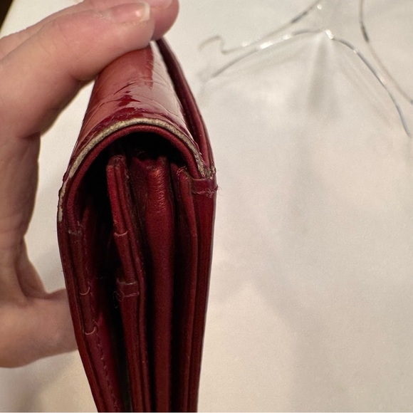 BURBERRY Nova Check Patent Leather Bi-fold Long Wallet Red - Picture 4 of 16